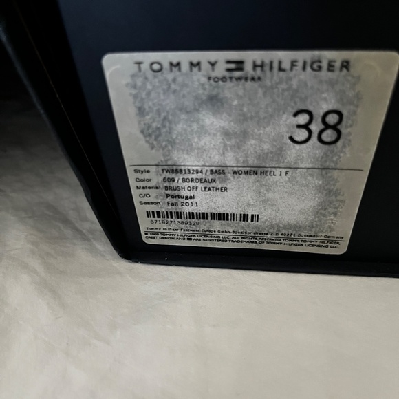 Tommy Hilfiger The Penny Loafer "Weejuns" in Brown - Picture 7 of 7